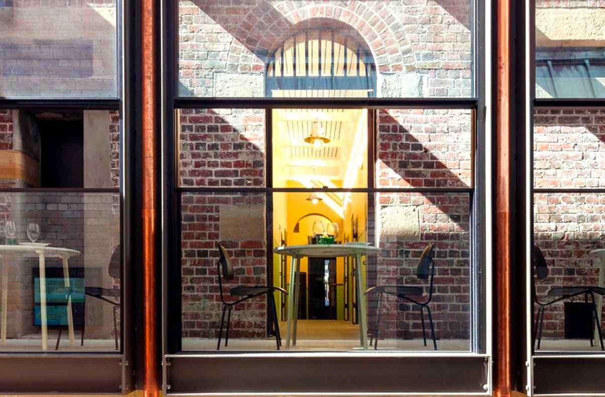 guillotine glass windows 4