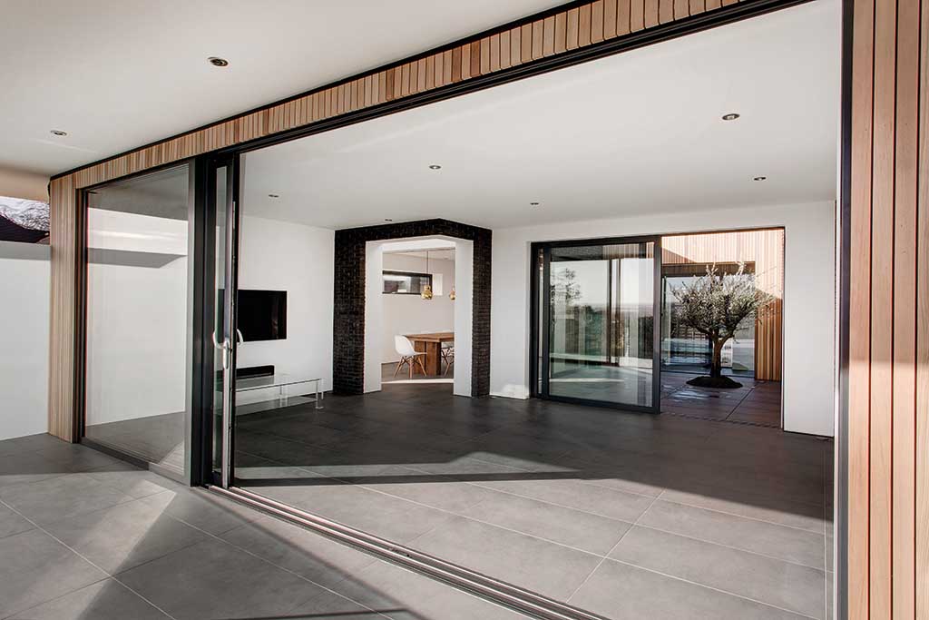 sliding doors details